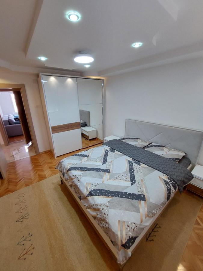 Matej Lux Apartman Szkopje