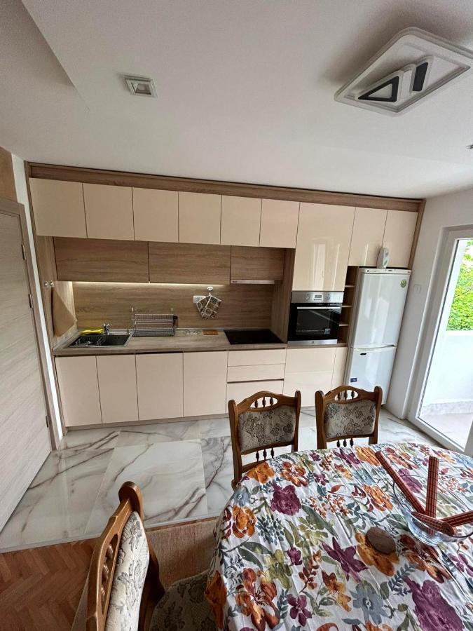 Matej Lux Apartman *
